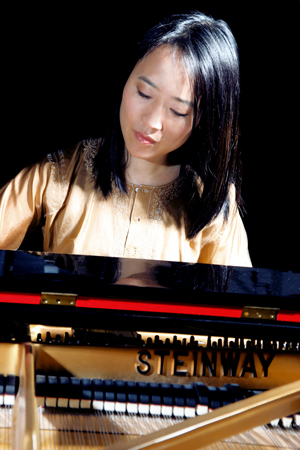 Helen Sung, download high-resolution